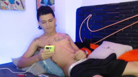 Snapshot of andersonz98 chatting on October 28, 2:59 am andersonZ98 online show from October 28, 2:59 am