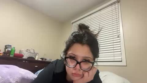 anditspinkxo online show from May 30, 6:21 am