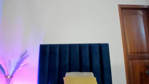 Snapshot of andracyruss chatting on November 1, 12:07 pm Andra Cyrus online show from November 1, 12:07 pm