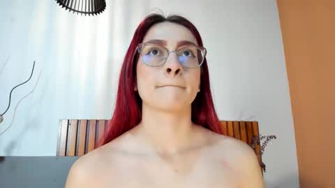 Snapshot of andracyruss chatting on December 15, 11:36 am Andra Cyrus online show from December 15, 11:36 am