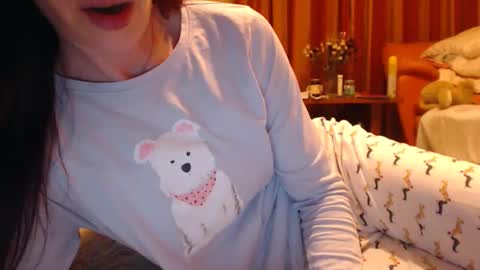 Snapshot of andrasweetie chatting on May 16, 7:34 pm Andra online show from May 16, 7:34 pm