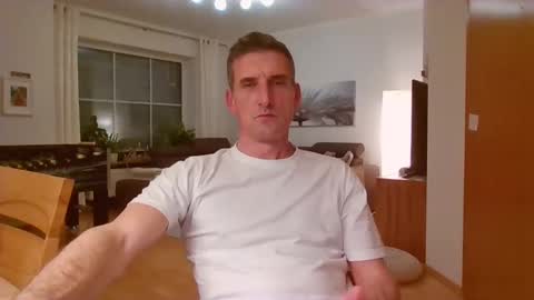 Snapshot of andre029 chatting on December 1, 10:10 pm Name online show from December 1, 10:10 pm