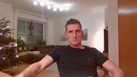Snapshot of andre029 chatting on December 25, 5:05 pm Name online show from December 25, 5:05 pm