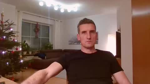 Snapshot of andre029 chatting on December 25, 8:17 pm Name online show from December 25, 8:17 pm
