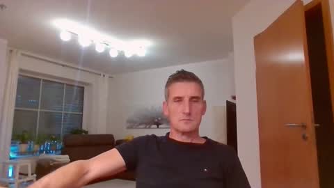 Snapshot of andre029 chatting on October 10, 6:45 am Name online show from October 10, 6:45 am
