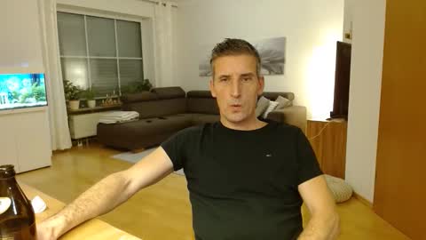Snapshot of andre029 chatting on November 30, 3:38 pm Name online show from November 30, 3:38 pm