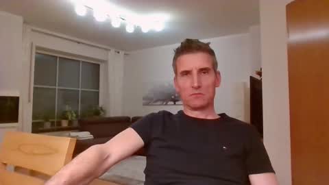Snapshot of andre029 chatting on April 12, 5:51 pm Name online show from April 12, 5:51 pm