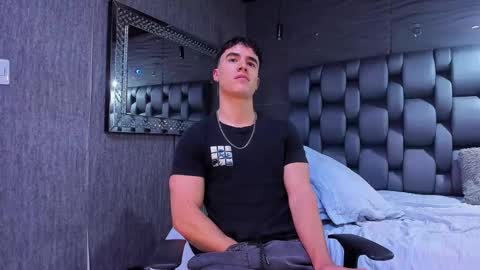 Andre Parker online show from December 18, 2:32 am