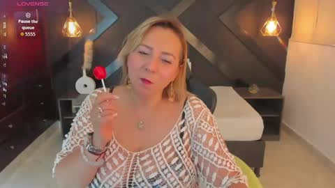 A N D R E online show from May 21, 1:45 am