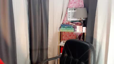 andrea06121998 online show from March 14, 12:21 pm