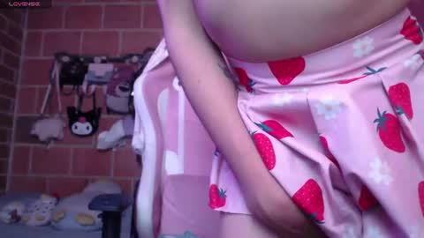 Snapshot of andrea_camila chatting on June 22, 2:58 pm Andrea online show from June 22, 2:58 pm