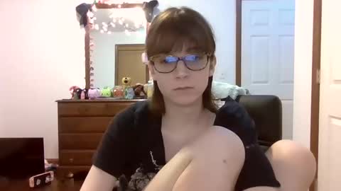 Snapshot of andrea_davenport chatting on January 4, 3:40 am andrea online show from January 4, 3:40 am