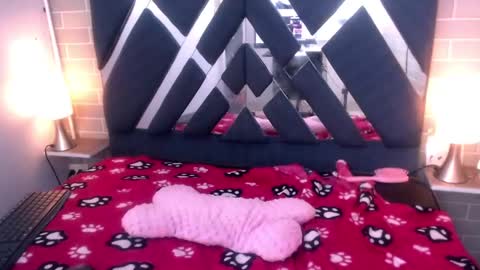 Snapshot of andrea_gill_ chatting on January 22, 8:28 pm Andres Gil online show from January 22, 8:28 pm