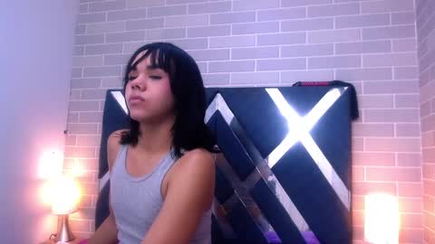 Snapshot of andrea_gill_ chatting on February 13, 12:00 pm Andres Gil online show from February 13, 12:00 pm