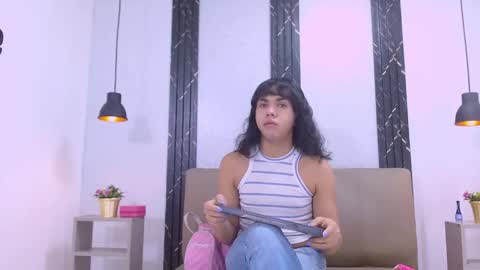 Snapshot of andrea_gill_ chatting on November 3, 11:22 am Andres Gil online show from November 3, 11:22 am