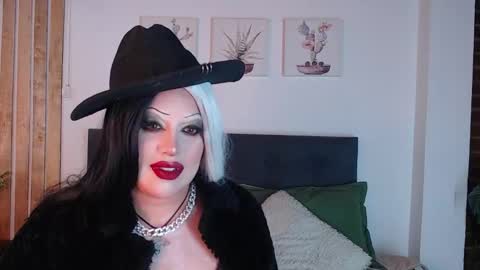 ANDREA  online show from October 8, 3:20 pm