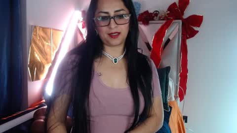 Snapshot of andrea_sexx_ chatting on December 14, 6:24 am Andrea online show from December 14, 6:24 am