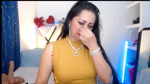 Snapshot of andrea_sexx_ chatting on December 17, 10:49 pm Andrea online show from December 17, 10:49 pm