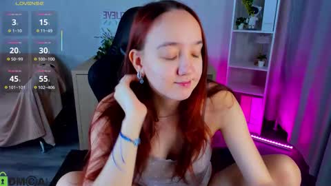 Snapshot of andrea_svel chatting on November 17, 3:18 pm Andrea hereGMT7Mon Tue Wen ThFri Sat Su 0300am-0900am. online show from November 17, 3:18 pm