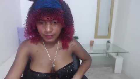 andrea_velary online show from May 15, 7:32 pm
