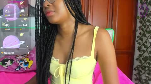 Naomi Andrea Daviss online show from March 5, 2:02 pm