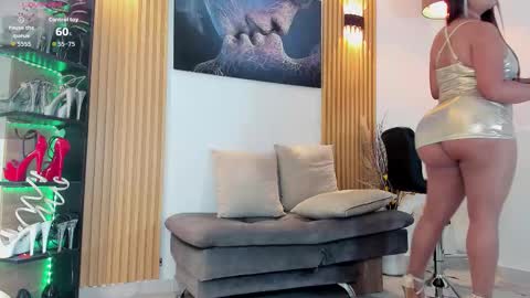 Snapshot of andrea_zhang_ chatting on December 5, 2:42 am Andrea online show from December 5, 2:42 am