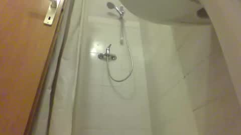 Snapshot of andrecool979 chatting on February 10, 5:17 pm Andre online show from February 10, 5:17 pm