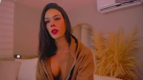 andreea_marin online show from August 2, 11:36 pm