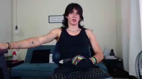 Snapshot of andreey50 chatting on December 23, 8:14 pm Andrey online show from December 23, 8:14 pm