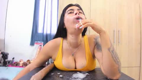 Snapshot of andreitatruji chatting on November 22, 6:40 pm yudith online show from November 22, 6:40 pm