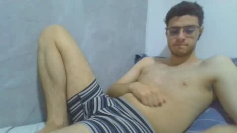 Snapshot of andres129494 chatting on December 18, 2:28 am andres129494 online show from December 18, 2:28 am