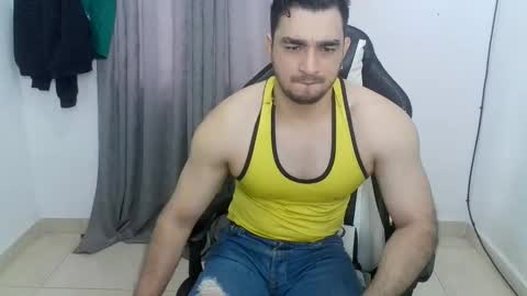 andres180950734 online show from June 5, 1:17 pm