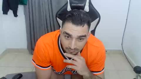 andres180950734 online show from June 10, 12:11 am