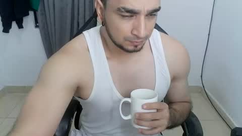 andres180950734 online show from June 15, 11:01 am