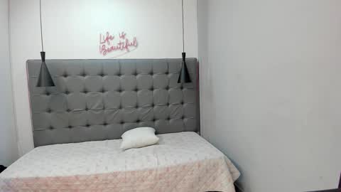 IM ANDRES online show from December 19, 3:13 am