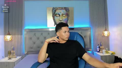 Snapshot of andres1_8 chatting on May 17, 4:10 am IM ANDRES online show from May 17, 4:10 am
