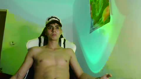 Andres 2977 online show from July 30, 7:57 pm