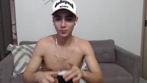 Andres 2977 online show from August 3, 7:06 pm