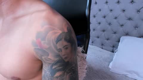 insta andres clark  online show from November 21, 6:06 pm