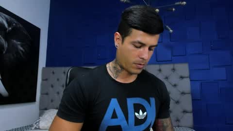 Snapshot of andres_clark chatting on May 23, 4:11 pm insta andres clark online show from May 23, 4:11 pm