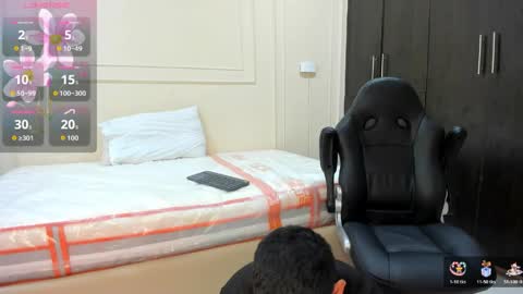 andres_stud online show from April 23, 4:03 am