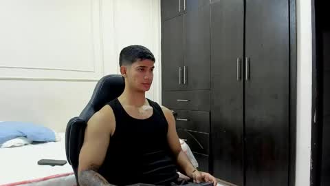 andres_stud online show from April 28, 3:22 am