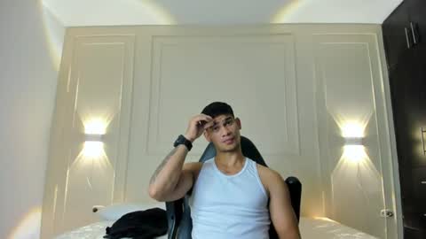 andres_stud online show from June 23, 3:26 am
