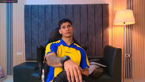 andres_stud online show from July 8, 3:44 am