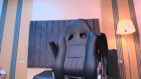 andres_stud online show from July 11, 4:59 am