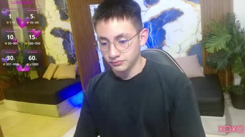 andres_tay online show from April 10, 3:01 am