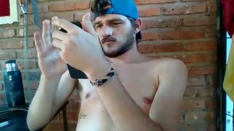 Snapshot of andrescitomessi chatting on December 4, 6:50 pm FLACO online show from December 4, 6:50 pm