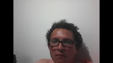 Snapshot of andresfloga chatting on October 20, 3:18 am andresfloga online show from October 20, 3:18 am