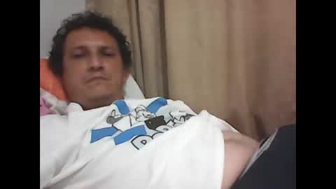 Snapshot of andresfloga chatting on October 27, 3:54 am andresfloga online show from October 27, 3:54 am