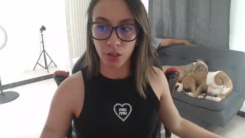 Isa  --------- online show from September 17, 1:18 am